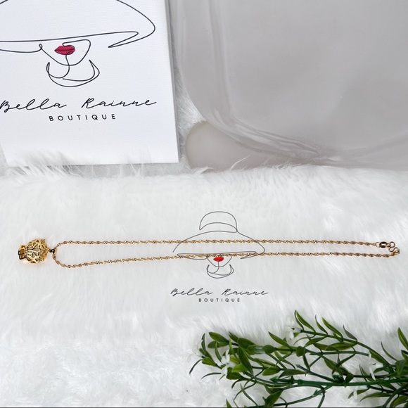 10k Thailand Gold Fashion Necklace with Panthe Pendant - Picture 5 of 6